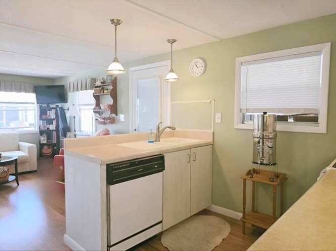 118 Bay St, Venice, Florida 34285, 2 Bedrooms Bedrooms, ,1 BathroomBathrooms,Mobile/manufactured,For Sale,Bay St,11690271