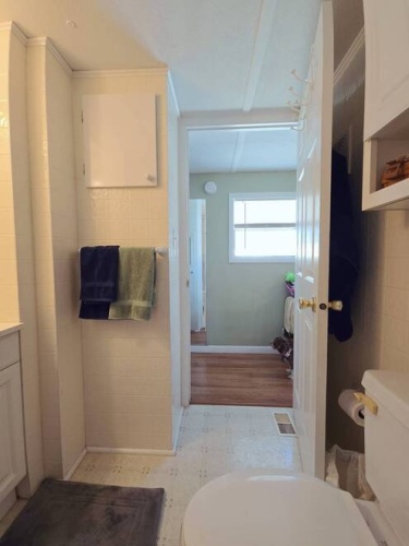 118 Bay St, Venice, Florida 34285, 2 Bedrooms Bedrooms, ,1 BathroomBathrooms,Mobile/manufactured,For Sale,Bay St,11690271