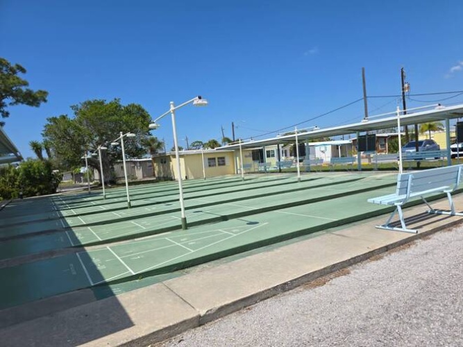 118 Bay St, Venice, Florida 34285, 2 Bedrooms Bedrooms, ,1 BathroomBathrooms,Mobile/manufactured,For Sale,Bay St,11690271