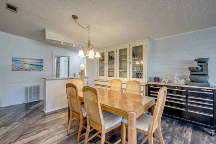 19205 TuckAway Ct., North Fort Myers, Florida 33903, 2 Bedrooms Bedrooms, ,2 BathroomsBathrooms,Mobile/manufactured,For Sale,TuckAway Ct.,11691082