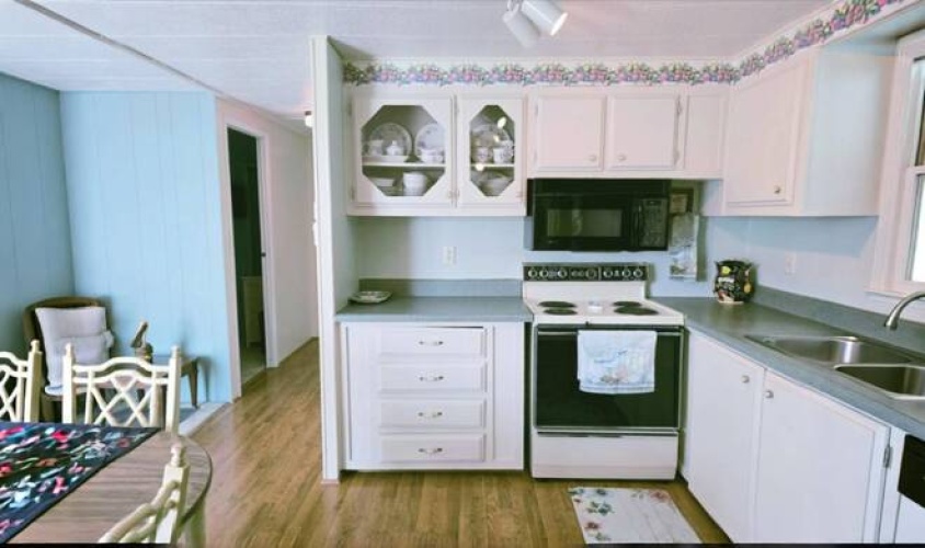 154 Sanibel St, Nokomis, Florida 34275, 2 Bedrooms Bedrooms, ,2 BathroomsBathrooms,Mobile/manufactured,For Sale,Sanibel St,11692445