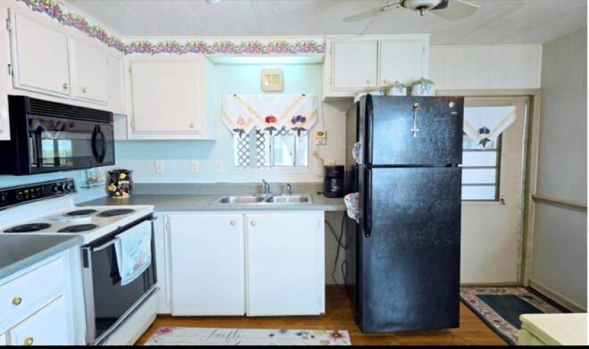 154 Sanibel St, Nokomis, Florida 34275, 2 Bedrooms Bedrooms, ,2 BathroomsBathrooms,Mobile/manufactured,For Sale,Sanibel St,11692445