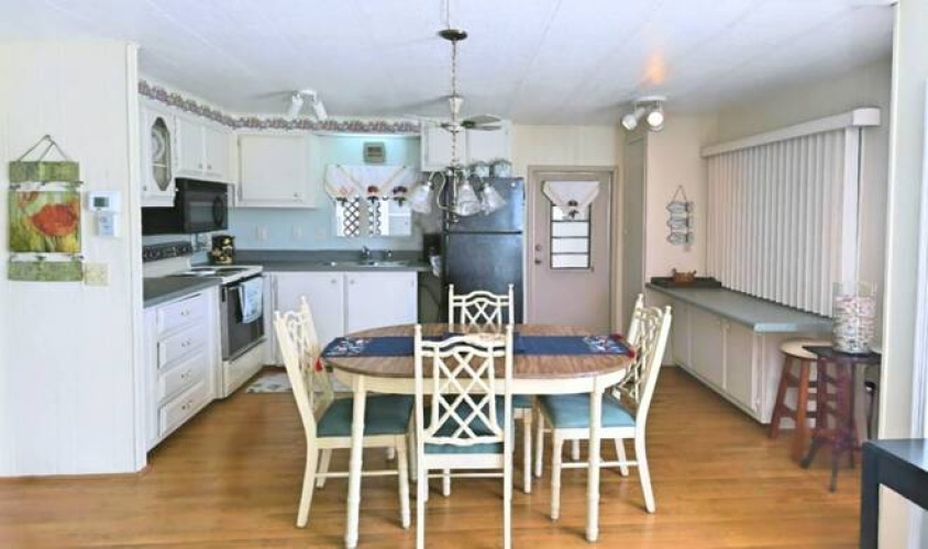 154 Sanibel St, Nokomis, Florida 34275, 2 Bedrooms Bedrooms, ,2 BathroomsBathrooms,Mobile/manufactured,For Sale,Sanibel St,11692445