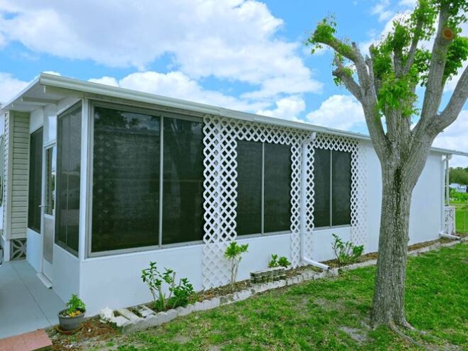 154 Sanibel St, Nokomis, Florida 34275, 2 Bedrooms Bedrooms, ,2 BathroomsBathrooms,Mobile/manufactured,For Sale,Sanibel St,11692445