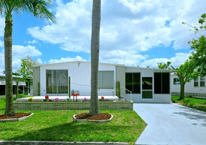 154 Sanibel St, Nokomis, Florida 34275, 2 Bedrooms Bedrooms, ,2 BathroomsBathrooms,Mobile/manufactured,For Sale,Sanibel St,11692445