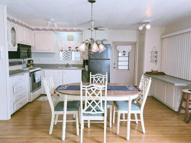 154 Sanibel St, Nokomis, Florida 34275, 2 Bedrooms Bedrooms, ,2 BathroomsBathrooms,Mobile/manufactured,For Sale,Sanibel St,11692445