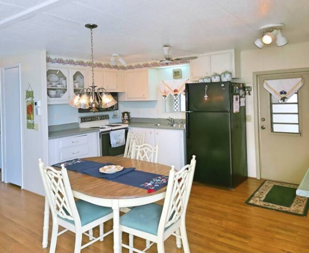 154 Sanibel St, Nokomis, Florida 34275, 2 Bedrooms Bedrooms, ,2 BathroomsBathrooms,Mobile/manufactured,For Sale,Sanibel St,11692445