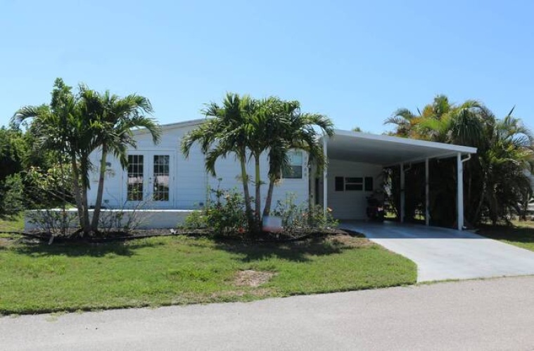 5688 Halifax Dr, Sarasota, Florida 34233, 2 Bedrooms Bedrooms, ,2 BathroomsBathrooms,Mobile/manufactured,For Sale,Halifax Dr,11506937