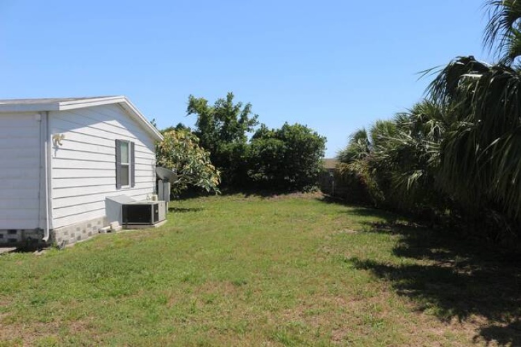 5688 Halifax Dr, Sarasota, Florida 34233, 2 Bedrooms Bedrooms, ,2 BathroomsBathrooms,Mobile/manufactured,For Sale,Halifax Dr,11506937