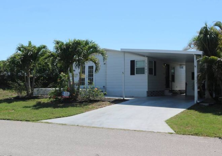 5688 Halifax Dr, Sarasota, Florida 34233, 2 Bedrooms Bedrooms, ,2 BathroomsBathrooms,Mobile/manufactured,For Sale,Halifax Dr,11506937