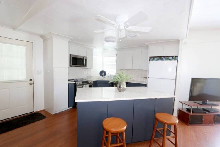 5688 Halifax Dr, Sarasota, Florida 34233, 2 Bedrooms Bedrooms, ,2 BathroomsBathrooms,Mobile/manufactured,For Sale,Halifax Dr,11506937