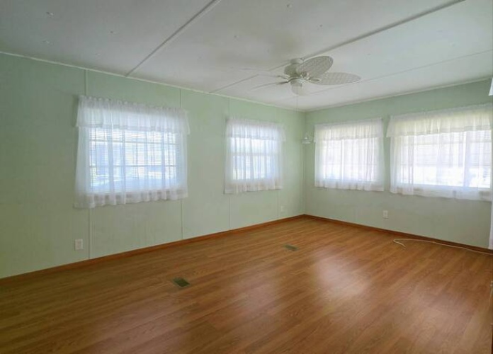 131 5th St West, Nokomis, Florida 34275, 2 Bedrooms Bedrooms, ,2 BathroomsBathrooms,Mobile/manufactured,For Sale,5th St West,11695454