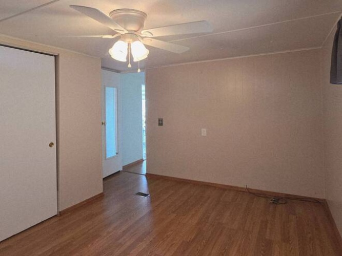 131 5th St West, Nokomis, Florida 34275, 2 Bedrooms Bedrooms, ,2 BathroomsBathrooms,Mobile/manufactured,For Sale,5th St West,11695454