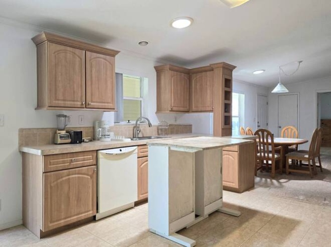 20 7th St West, Nokomis, Florida 34275, 3 Bedrooms Bedrooms, ,2 BathroomsBathrooms,Mobile/manufactured,For Sale,7th St West,11718757