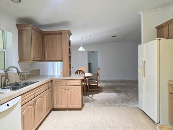 20 7th St West, Nokomis, Florida 34275, 3 Bedrooms Bedrooms, ,2 BathroomsBathrooms,Mobile/manufactured,For Sale,7th St West,11718757