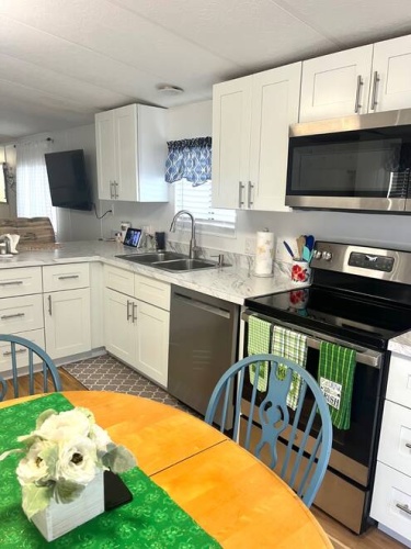 1219 Opal Ave, Sebring, Florida 33870, 2 Bedrooms Bedrooms, ,2 BathroomsBathrooms,Mobile/manufactured,For Sale,Opal Ave,11729923