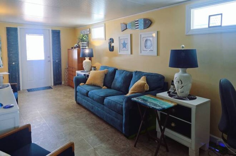 80 Palm Ave, Venice, Florida 34285, 1 Bedroom Bedrooms, ,1 BathroomBathrooms,Mobile/manufactured,For Sale,Palm Ave,11732148