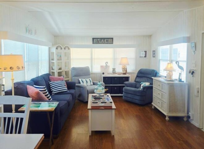 80 Palm Ave, Venice, Florida 34285, 1 Bedroom Bedrooms, ,1 BathroomBathrooms,Mobile/manufactured,For Sale,Palm Ave,11732148