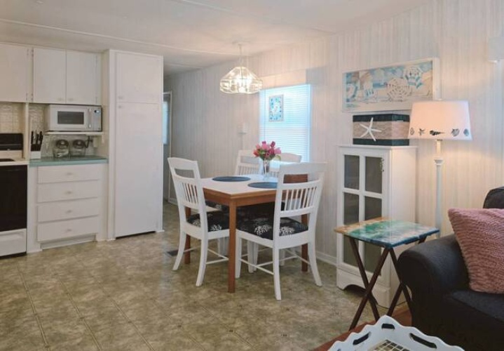 80 Palm Ave, Venice, Florida 34285, 1 Bedroom Bedrooms, ,1 BathroomBathrooms,Mobile/manufactured,For Sale,Palm Ave,11732148