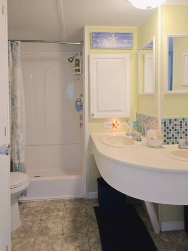 80 Palm Ave, Venice, Florida 34285, 1 Bedroom Bedrooms, ,1 BathroomBathrooms,Mobile/manufactured,For Sale,Palm Ave,11732148