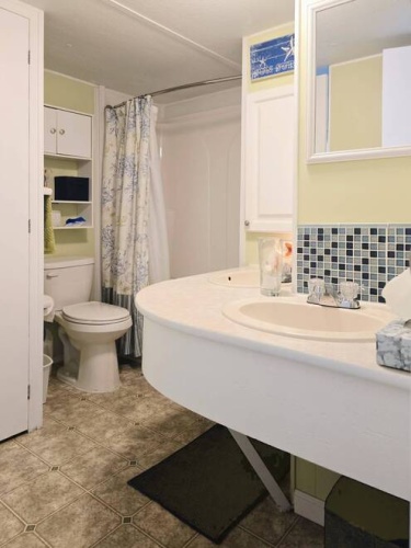 80 Palm Ave, Venice, Florida 34285, 1 Bedroom Bedrooms, ,1 BathroomBathrooms,Mobile/manufactured,For Sale,Palm Ave,11732148