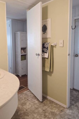 80 Palm Ave, Venice, Florida 34285, 1 Bedroom Bedrooms, ,1 BathroomBathrooms,Mobile/manufactured,For Sale,Palm Ave,11732148