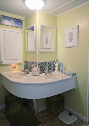 80 Palm Ave, Venice, Florida 34285, 1 Bedroom Bedrooms, ,1 BathroomBathrooms,Mobile/manufactured,For Sale,Palm Ave,11732148