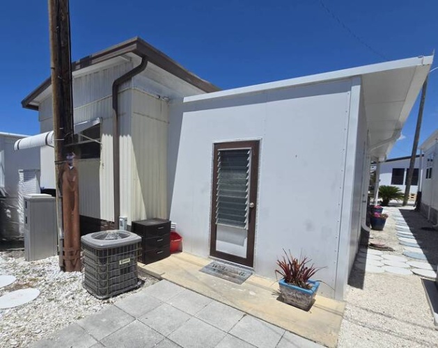 80 Palm Ave, Venice, Florida 34285, 1 Bedroom Bedrooms, ,1 BathroomBathrooms,Mobile/manufactured,For Sale,Palm Ave,11732148