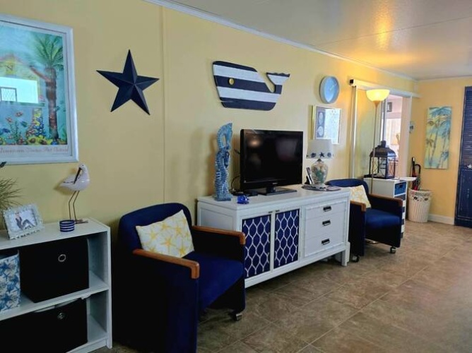 80 Palm Ave, Venice, Florida 34285, 1 Bedroom Bedrooms, ,1 BathroomBathrooms,Mobile/manufactured,For Sale,Palm Ave,11732148