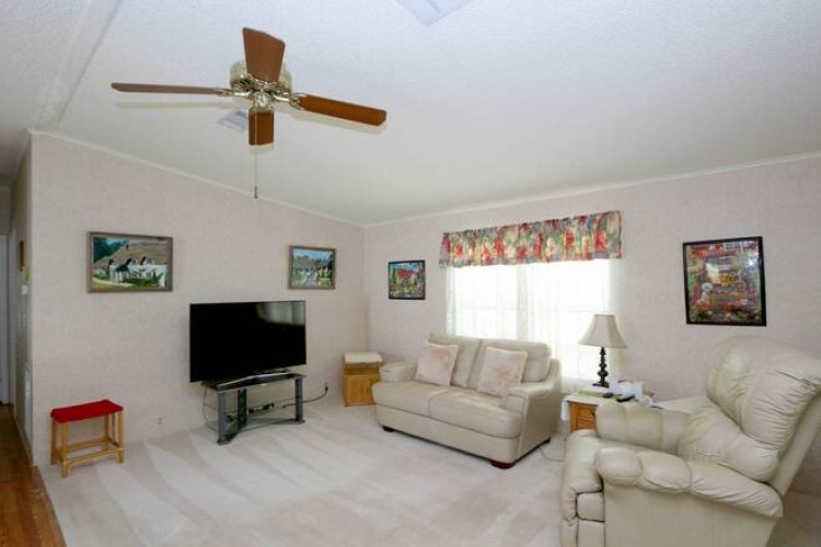 5700 Axminster Dr, Sarasota, Florida 34241, 2 Bedrooms Bedrooms, ,2 BathroomsBathrooms,Mobile/manufactured,For Sale,Axminster Dr,11738830