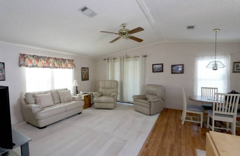5700 Axminster Dr, Sarasota, Florida 34241, 2 Bedrooms Bedrooms, ,2 BathroomsBathrooms,Mobile/manufactured,For Sale,Axminster Dr,11738830