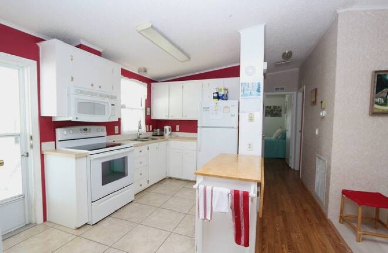 5700 Axminster Dr, Sarasota, Florida 34241, 2 Bedrooms Bedrooms, ,2 BathroomsBathrooms,Mobile/manufactured,For Sale,Axminster Dr,11738830