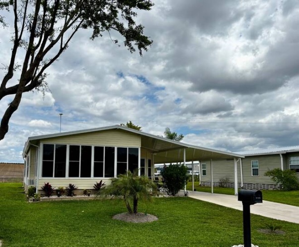 1640 S Scenic Highway, Frostproof, Florida 33843, 2 Bedrooms Bedrooms, ,2 BathroomsBathrooms,Mobile/manufactured,For Sale,S Scenic Highway,11738894