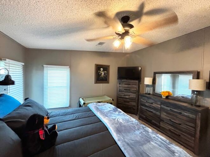 1640 S Scenic Highway, Frostproof, Florida 33843, 2 Bedrooms Bedrooms, ,2 BathroomsBathrooms,Mobile/manufactured,For Sale,S Scenic Highway,11738894