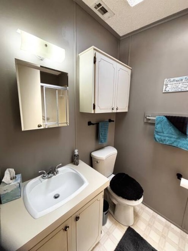 1640 S Scenic Highway, Frostproof, Florida 33843, 2 Bedrooms Bedrooms, ,2 BathroomsBathrooms,Mobile/manufactured,For Sale,S Scenic Highway,11738894
