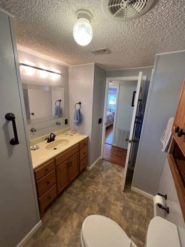 19427 SummerTree Ct, North Fort Myers, Florida 33903, 2 Bedrooms Bedrooms, ,2 BathroomsBathrooms,Mobile/manufactured,For Sale,SummerTree Ct,11740785