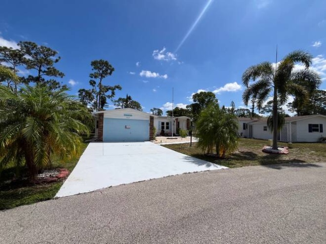 19427 SummerTree Ct, North Fort Myers, Florida 33903, 2 Bedrooms Bedrooms, ,2 BathroomsBathrooms,Mobile/manufactured,For Sale,SummerTree Ct,11740785