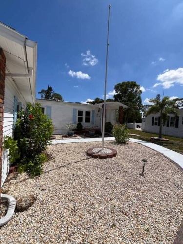 19427 SummerTree Ct, North Fort Myers, Florida 33903, 2 Bedrooms Bedrooms, ,2 BathroomsBathrooms,Mobile/manufactured,For Sale,SummerTree Ct,11740785