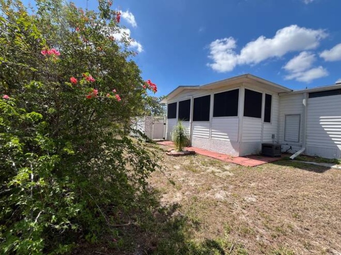 19427 SummerTree Ct, North Fort Myers, Florida 33903, 2 Bedrooms Bedrooms, ,2 BathroomsBathrooms,Mobile/manufactured,For Sale,SummerTree Ct,11740785