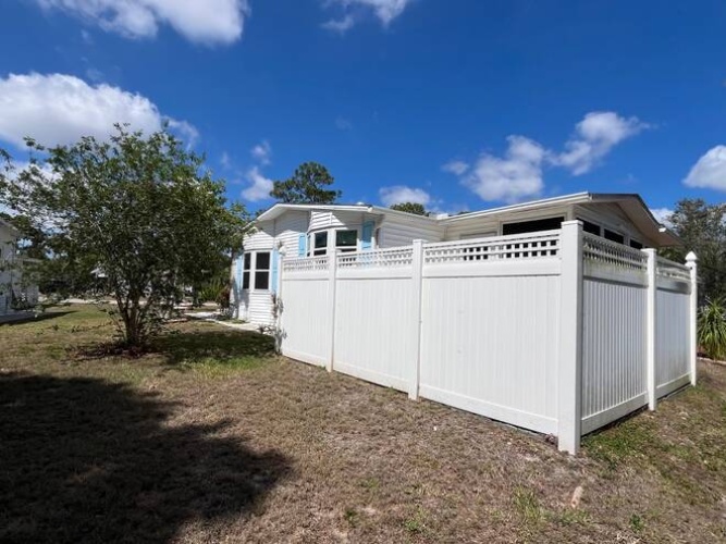 19427 SummerTree Ct, North Fort Myers, Florida 33903, 2 Bedrooms Bedrooms, ,2 BathroomsBathrooms,Mobile/manufactured,For Sale,SummerTree Ct,11740785