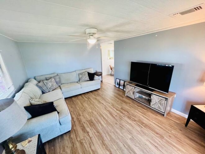 19440 Bermuda Ct., North Fort Myers, Florida 33903, 2 Bedrooms Bedrooms, ,2 BathroomsBathrooms,Mobile/manufactured,For Sale,Bermuda Ct.,11741330