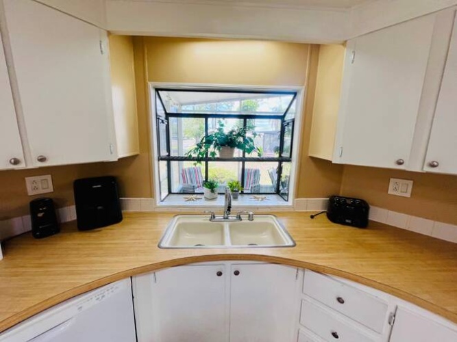 19440 Bermuda Ct., North Fort Myers, Florida 33903, 2 Bedrooms Bedrooms, ,2 BathroomsBathrooms,Mobile/manufactured,For Sale,Bermuda Ct.,11741330