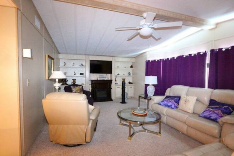 5471 Whitehaven Ln, Sarasota, Florida 34233, 2 Bedrooms Bedrooms, ,2 BathroomsBathrooms,Mobile/manufactured,For Sale,Whitehaven Ln,11775410