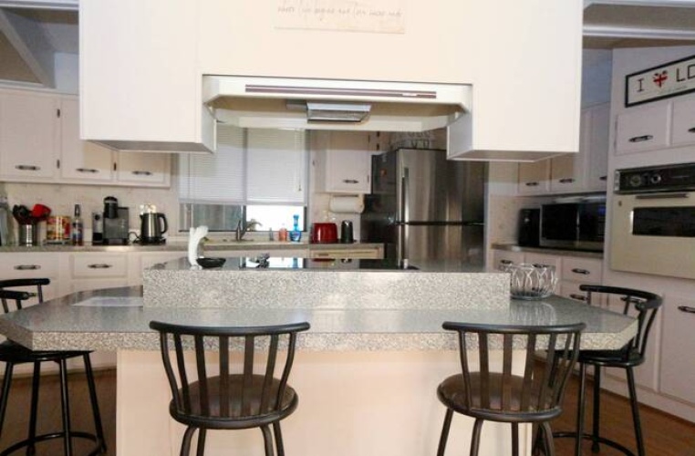 5471 Whitehaven Ln, Sarasota, Florida 34233, 2 Bedrooms Bedrooms, ,2 BathroomsBathrooms,Mobile/manufactured,For Sale,Whitehaven Ln,11775410