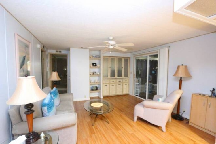 5471 Whitehaven Ln, Sarasota, Florida 34233, 2 Bedrooms Bedrooms, ,2 BathroomsBathrooms,Mobile/manufactured,For Sale,Whitehaven Ln,11775410