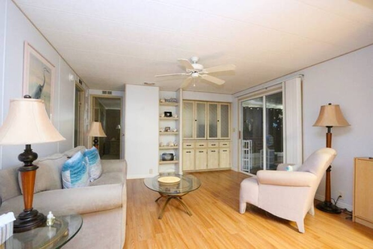 5471 Whitehaven Ln, Sarasota, Florida 34233, 2 Bedrooms Bedrooms, ,2 BathroomsBathrooms,Mobile/manufactured,For Sale,Whitehaven Ln,11775410