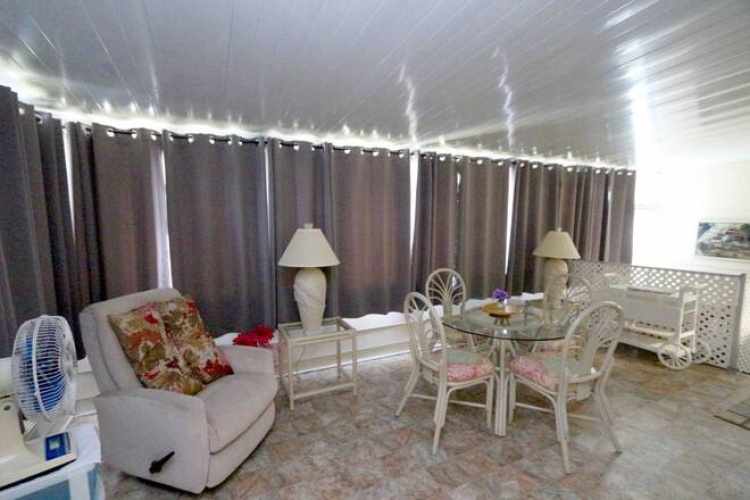 5471 Whitehaven Ln, Sarasota, Florida 34233, 2 Bedrooms Bedrooms, ,2 BathroomsBathrooms,Mobile/manufactured,For Sale,Whitehaven Ln,11775410