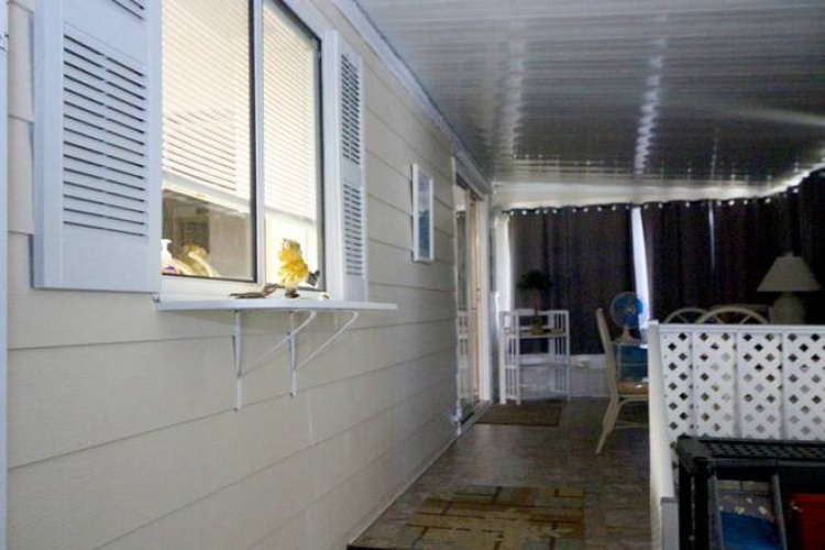 5471 Whitehaven Ln, Sarasota, Florida 34233, 2 Bedrooms Bedrooms, ,2 BathroomsBathrooms,Mobile/manufactured,For Sale,Whitehaven Ln,11775410