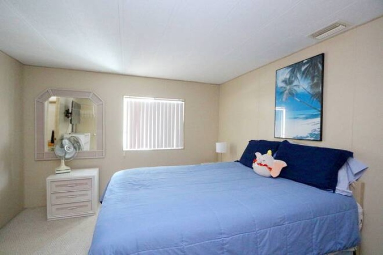 5471 Whitehaven Ln, Sarasota, Florida 34233, 2 Bedrooms Bedrooms, ,2 BathroomsBathrooms,Mobile/manufactured,For Sale,Whitehaven Ln,11775410