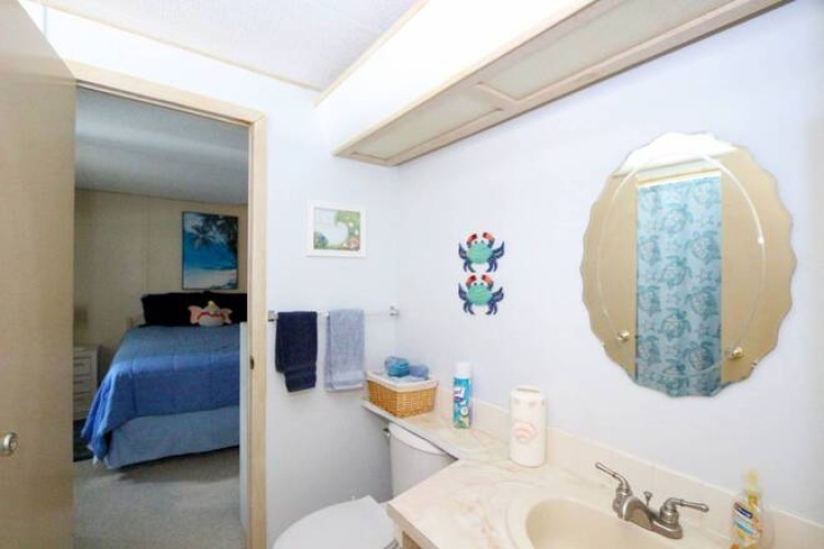 5471 Whitehaven Ln, Sarasota, Florida 34233, 2 Bedrooms Bedrooms, ,2 BathroomsBathrooms,Mobile/manufactured,For Sale,Whitehaven Ln,11775410